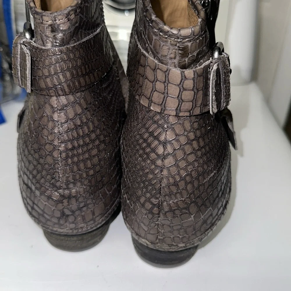 Donald J. Pliner Brown Croc-Embossed Ankle Booties